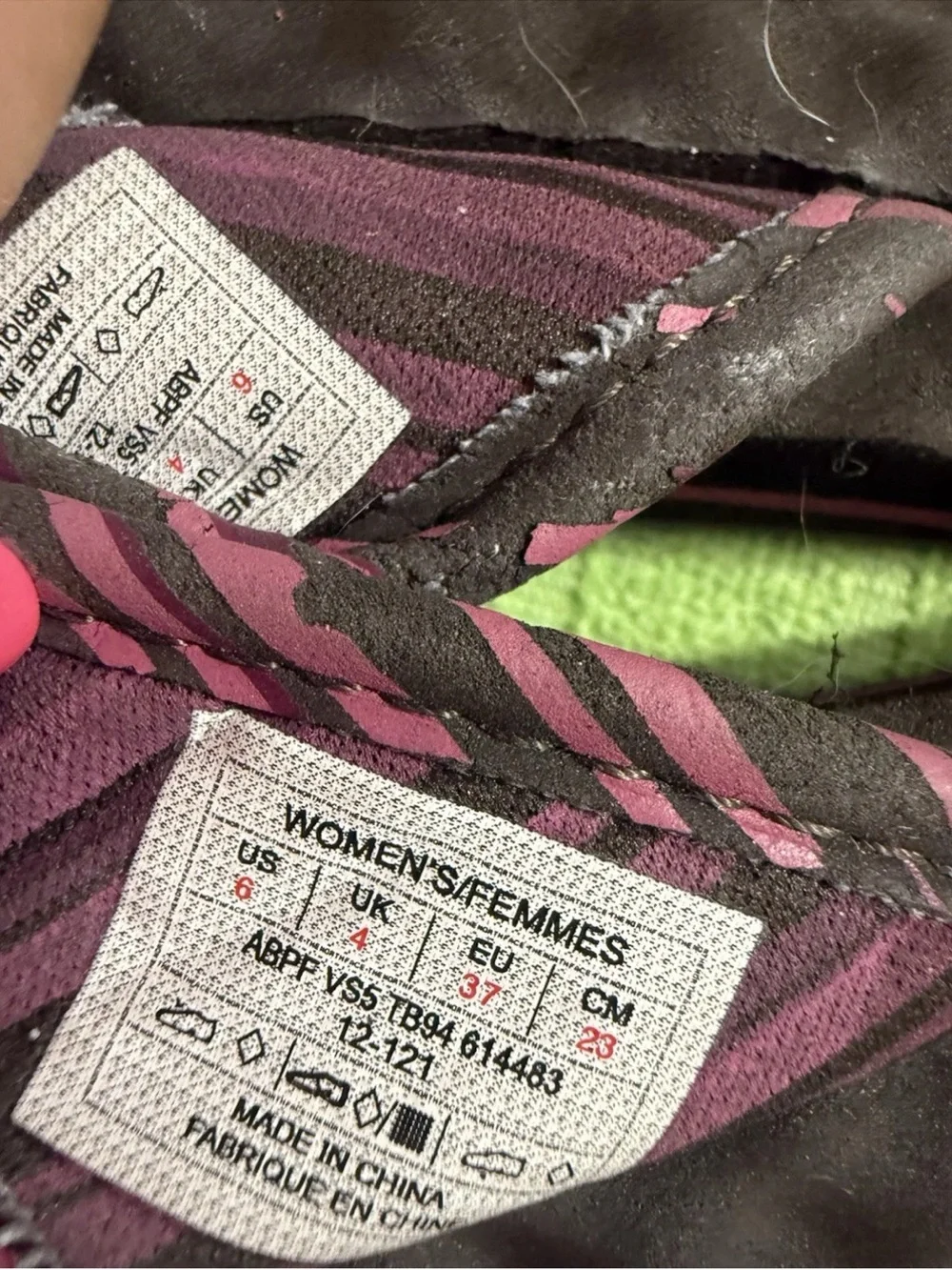 The North Face Women’s Pink Base Camp Flip Flop! Size 6
